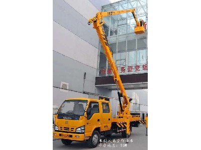 汽車(chē)式折臂高空車(chē)